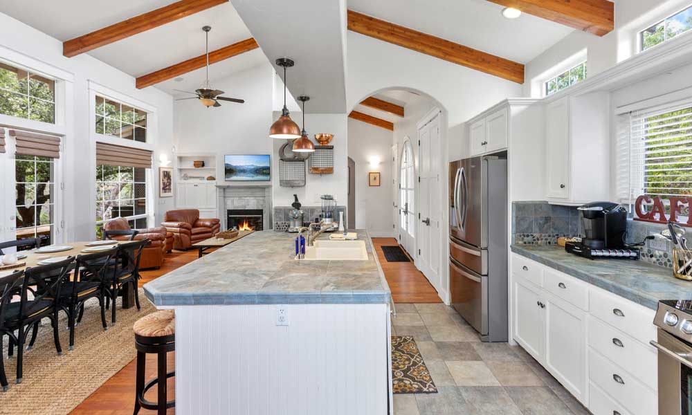 Property for Sale at 42440 Kaweah River Drive, Three Rivers, California, 93271