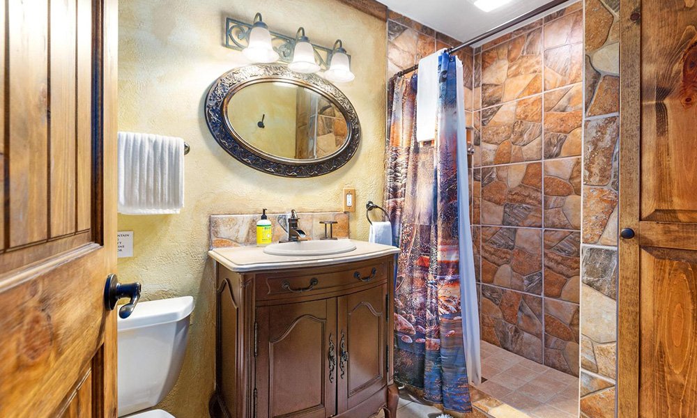 42182 Mynatt Drive, Three Rivers, CA 93271