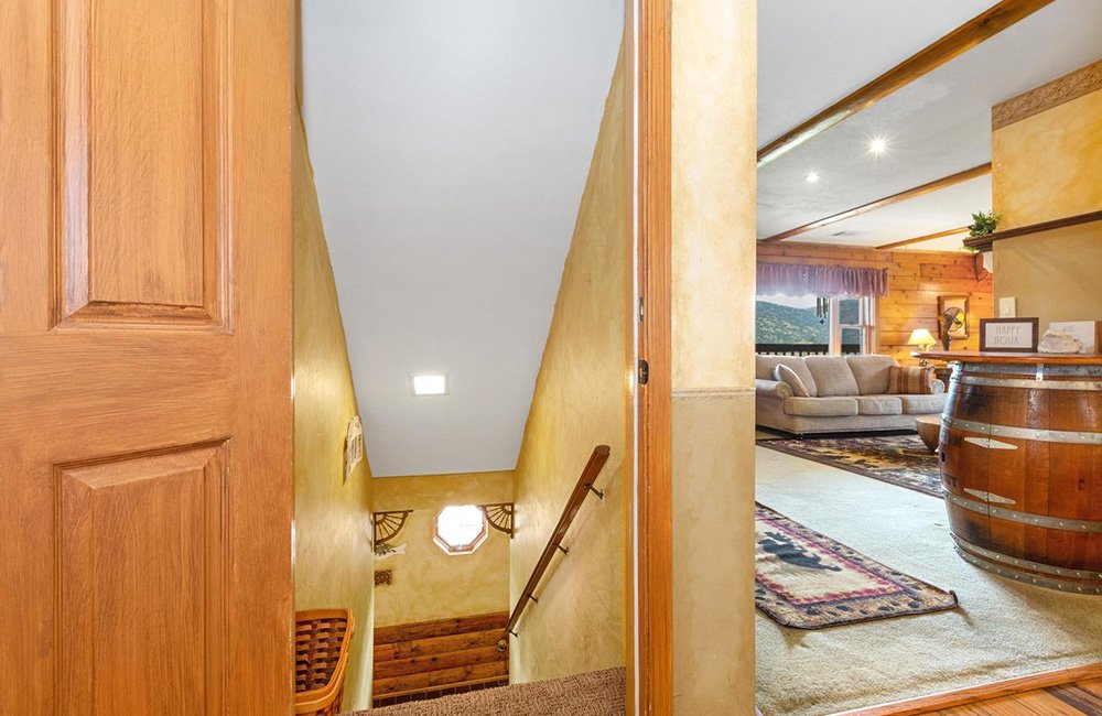 42182 Mynatt Drive, Three Rivers, CA 93271