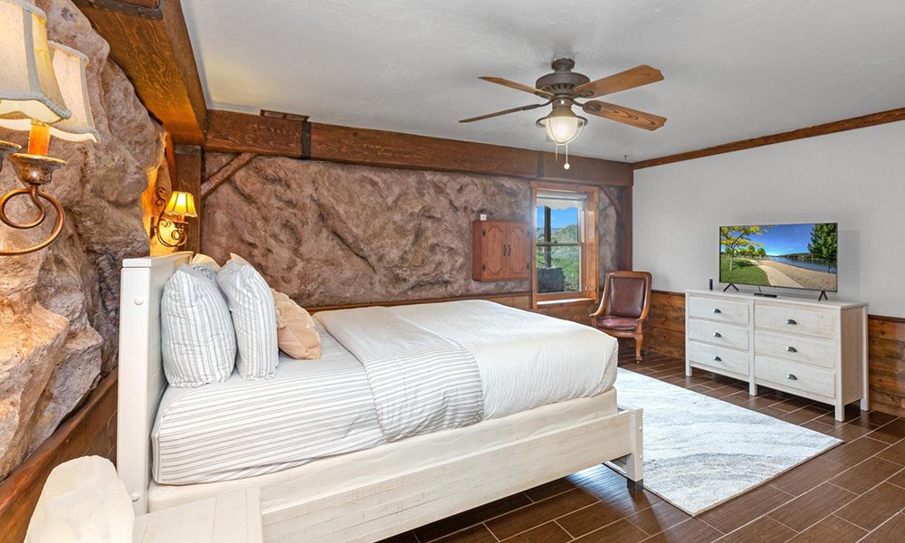 42182 Mynatt Drive, Three Rivers, CA 93271