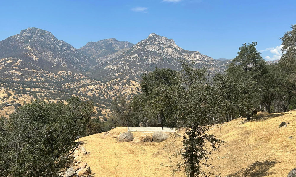 Oak Grove Drive, Three Rivers, CA 93271