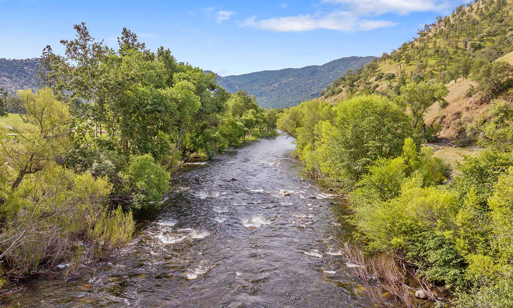Three Rivers Golf Course and Restaurant & Bar, Three Rivers, CA 93271