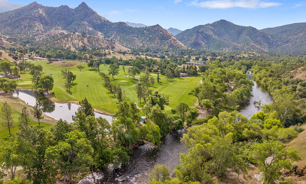 Three Rivers Golf Course and Restaurant & Bar, Three Rivers, CA 93271