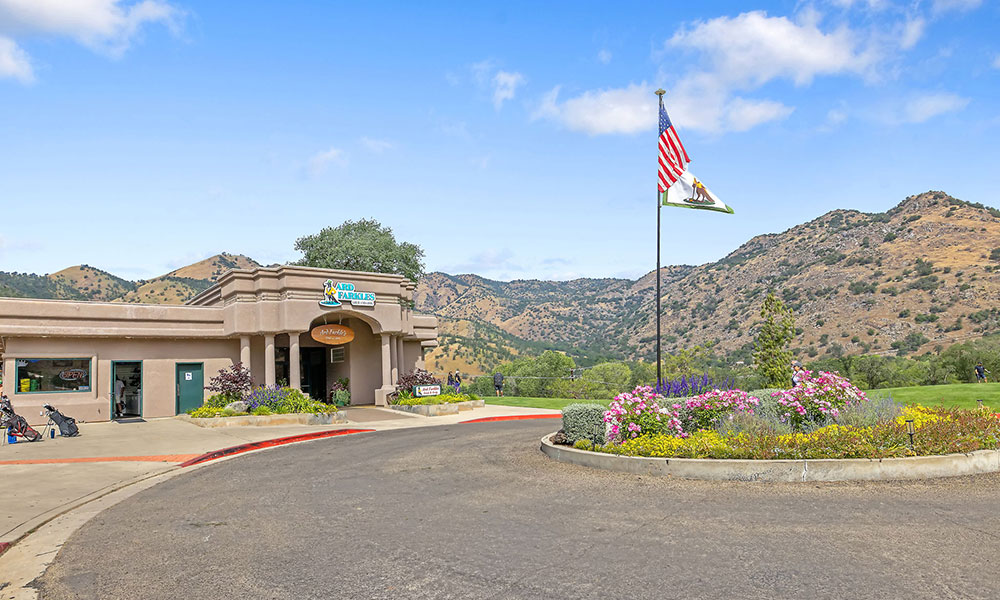 Three Rivers Golf Course and Restaurant & Bar, Three Rivers, CA 93271