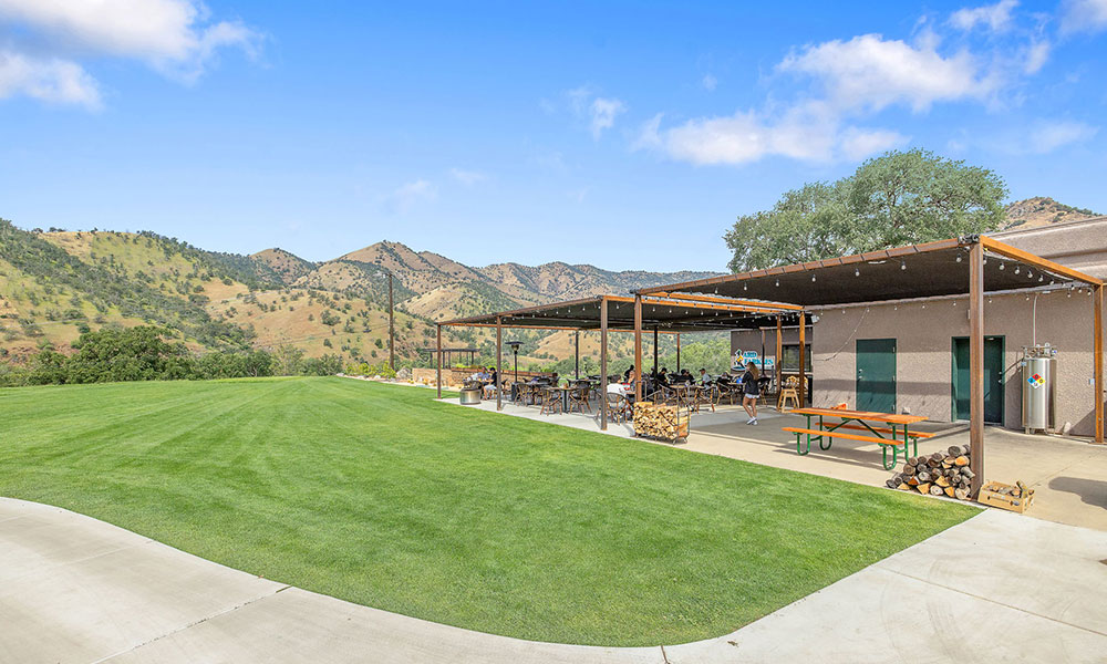 Three Rivers Golf Course and Restaurant & Bar, Three Rivers, CA 93271